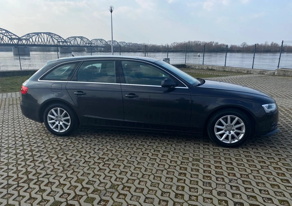 Audi A4 cena 39900 przebieg: 287000, rok produkcji 2012 z Leszno małe 79